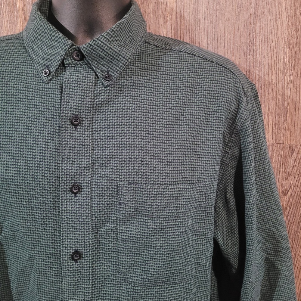 L.L. Bean Men's Green Micro-Houndstooth Button-Down Shirt
